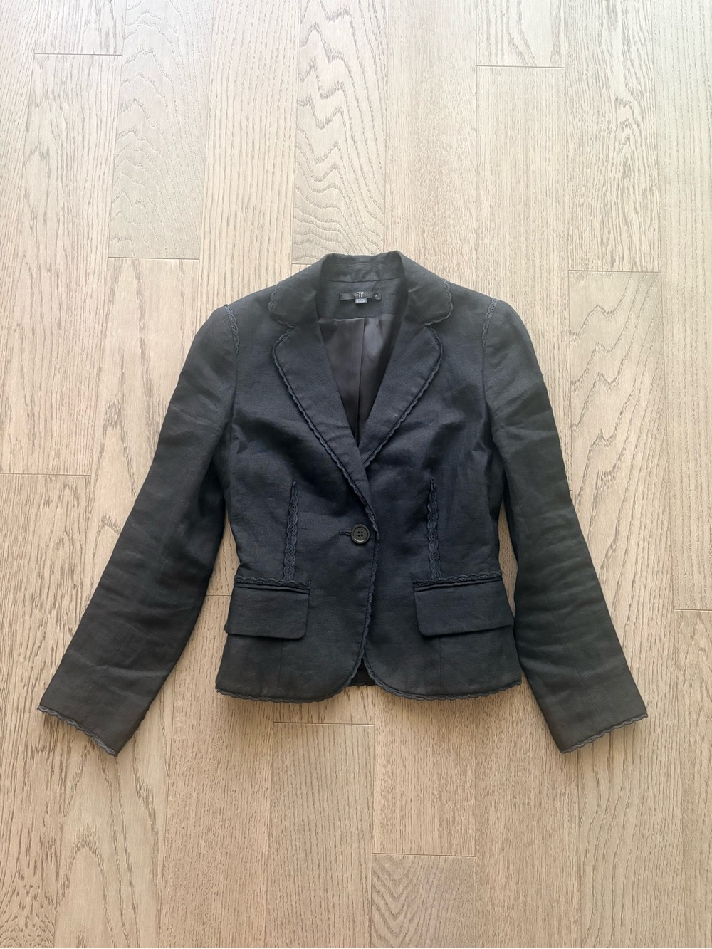 Tailored Linen Blazer